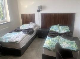 Hotel Restaurant Villa Romana，位于Hainburg的酒店
