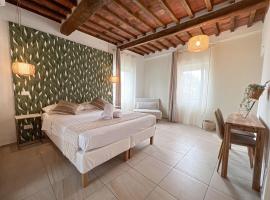 NEW! -Verderame Rooms & Suite in Lucca，位于卢卡的酒店
