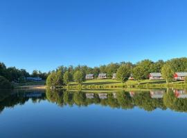 Chalet sur bord de l'eau，位于农特龙的酒店