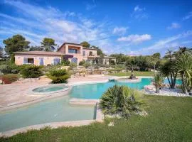 Chambre d'hôte "HAVRE DE PAIX" Prestige jacuzzi, hammam, sauna, PISCINE chauffée Mougins Cannes Grasse