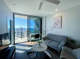 Luxury ocean skyline stunner 2beds apt 33F