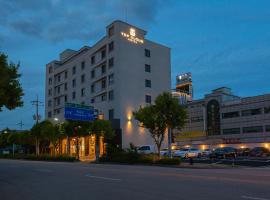 Top Cloud Hotel Iksan，位于Iksan的酒店