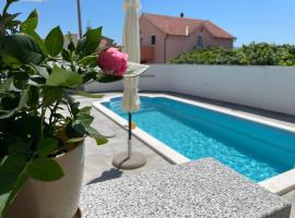 Apartment Edita Plano Trogir，位于普莱诺的公寓