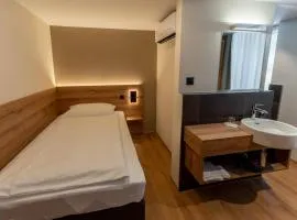 ZIEGELHÜSI Hotel - Self CheckIn, Stettlen bei Bern