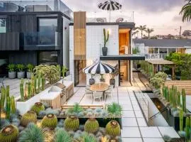 Sud Moonlight Beach Luxury Home