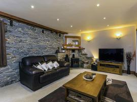 Luxurious Self Catering Holiday Cottage Cornwall，位于Menheniot的酒店