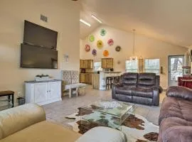 Pet-Friendly Home with Deck 1 Mi to Canyon Lake Fun