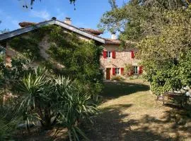 SOUTH BURGUNDY country house MONT CHEF