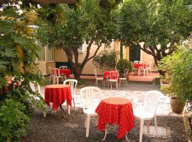 Residence Italia，位于菲纳莱利古雷的酒店