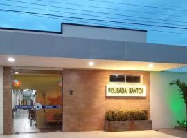 Pousada Santos，位于帕林廷斯的带停车场的酒店