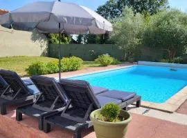 Maison Spacieuse & Piscine