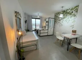 Cálido,moderno monoamb con piscina, parking ,laundry