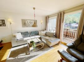 Mountain retreat in Uvdal WIFI SAUNA，位于Uvdal的酒店