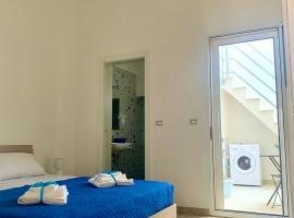 Le Margherite Holiday Home - Campomarino di Maruggio, zona Acquadolce Cirenaica，位于马鲁焦的酒店