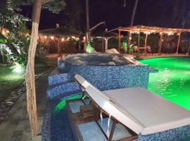 Hotel Ashly Loma Larga，位于阿卡普尔科的酒店