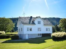 Awesome Home In Fitjar With Wifi