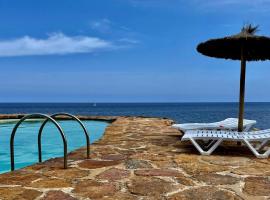Cap Sa Sal - Sa Roca 3，位于巴古尔的带泳池的酒店