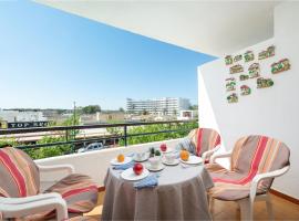 Apartamento Sol junto a la playa，位于阿尔库迪亚的酒店