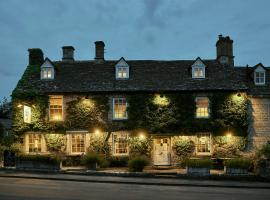 CRIPPS BARN，位于Coln Rogers的酒店