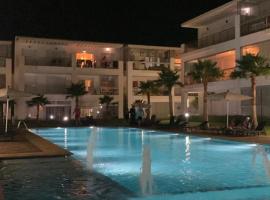 Appartement à louer dans une résidence balnéaire 3 piscines - RAMOFLORES Sidi Rahal，位于西迪拉哈尔的酒店