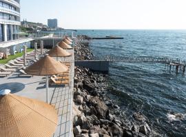 Sfumato Rooms，位于敖德萨的带泳池的酒店