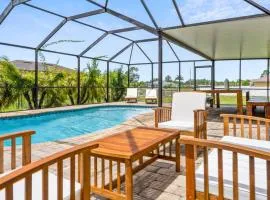 Cape Escape II - 4bdr - 2bth - POOL - Sleeps 10 or more