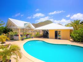 Spacious Villa with Ocean and Mountain view-4 beds，位于Cul de Sac的海滩短租房