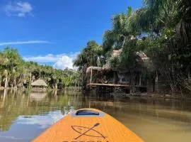 Camu camu jungle villa on Aguajale lake - supboard&vinyl