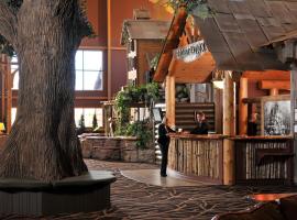 Grand Lodge Hotel Wausau - Rothschild，位于罗斯切尔德的酒店