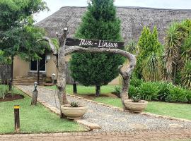 Tava Lingwe Game Lodge & Wedding Venue，位于帕雷斯的木屋