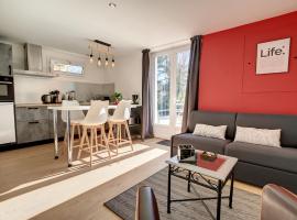 Résidence L'Hermitière, CADRE VERDOYANT-FONCTIONNEL-GRAND CONFORT-PARKING WIFI GRATUIT，位于Saint-Même-le-Tenu的酒店