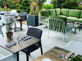 Hotel Restaurant l'Eskemm St Brieuc-Trégueux，位于特赫格欧的酒店