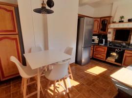 Chez Thomas，位于塞扎讷的酒店