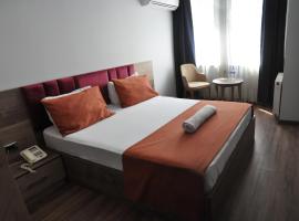 Waha Hotel，位于伯萨的宠物友好酒店