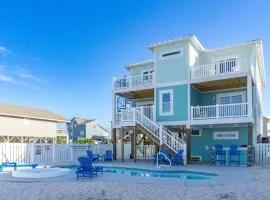 Lunas by Oak Island Accommodations