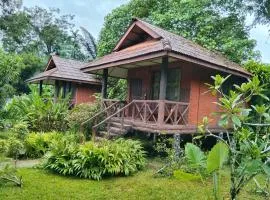 Khao Sok River & Jungle Resort