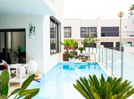 Villa Secret Spot Luxury，位于劳林哈的家庭/亲子酒店