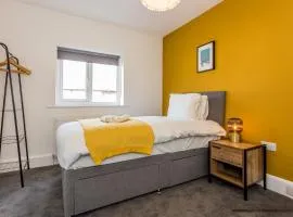 Luke Stays - Sea View