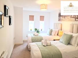 Corporate 2Bed Apartment with Balcony & Free Parking Short Lets Serviced Accommodation Old Town Stevenage by White Orchid Property Relocation，位于斯蒂夫尼奇Cygnet Hospital Stevenage附近的酒店