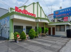 RedDoorz At Hotel Sartika Yogyakarta，位于日惹Wirobrajan的酒店