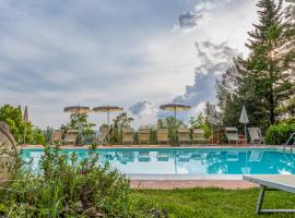 普的瑞麦扎斯塔达酒店，位于Fiano的带泳池的酒店