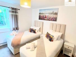 2 Bed Apartment in Stevenage SG1 Hertfordshire By White Orchid Property Relocation Leisure & Business，位于斯蒂夫尼奇的住所