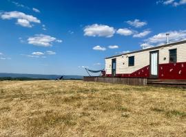 Mountaintop Panoramaview casa in Bihor apuseni，位于克里什河畔瓦杜的酒店