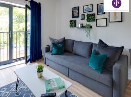 Stevenage Luxury 1Bed Apartment - Sleeps 4-WIFI-Free Parking- By JM Short Lets & Serviced Accommodation，位于斯蒂夫尼奇的度假短租房