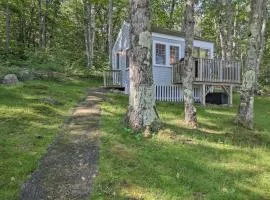 Lush Edgecomb Studio Cottage with Fire Table!