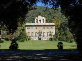 Villa di Corliano Relais all'Ussero，位于圣朱利亚诺-泰尔梅的浪漫度假酒店