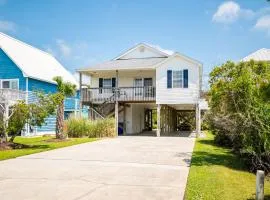 Seashell Cottage by Oak Island Accommodations