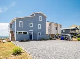 The Beachcomber by Oak Island Accommodations