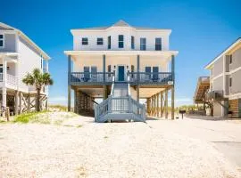 Casa Bianca by Oak Island Accommodations