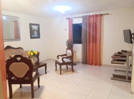 Apartamento en Santo Domingo Este, Urbanización moises, a 40 minutos playa boca chica，位于圣多明各的公寓